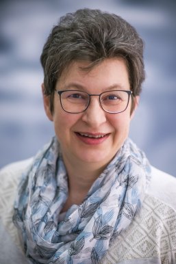 Bild der Gemeindeschwester plus Angela Thomas
 Bild der Gemeindeschwester plus Angela Thomas