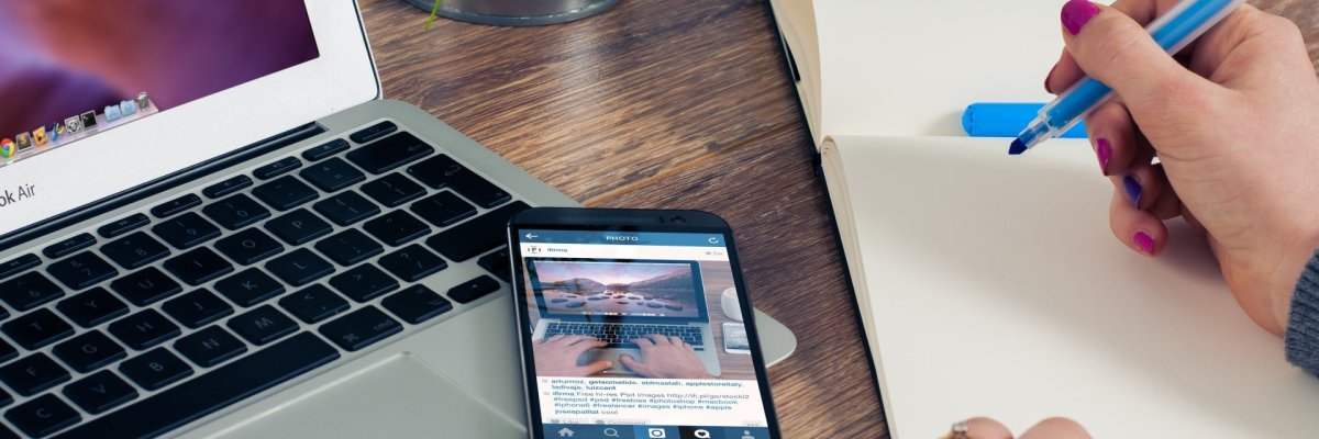 Fotografie Laptop, Handy, Block