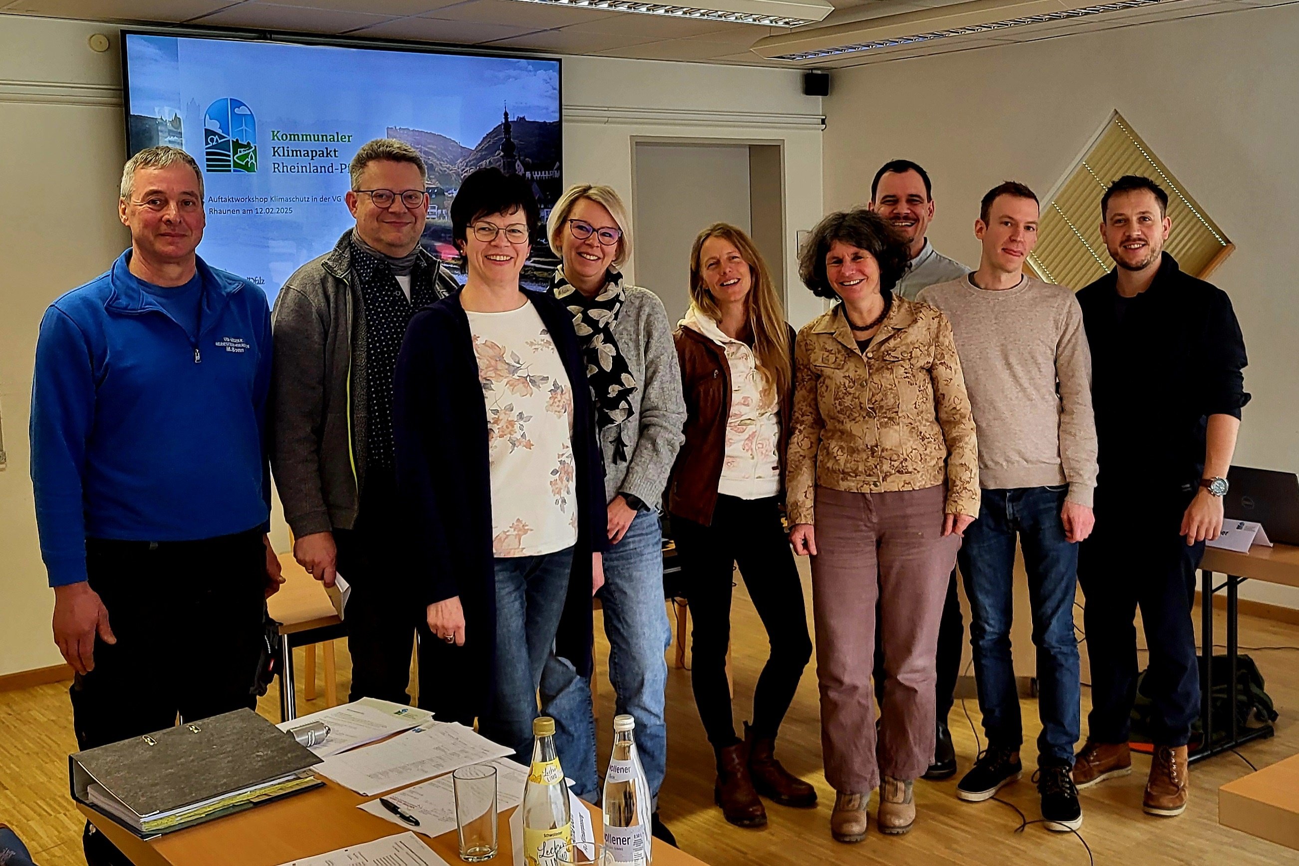 Foto Auftaktveranstaltung KKP (Kommunaler Klimapakt Rheinland-Pfalz) im März 2024 mit Vertretern der VG Herrstein-Rhaunen und der Energieagentur RLP