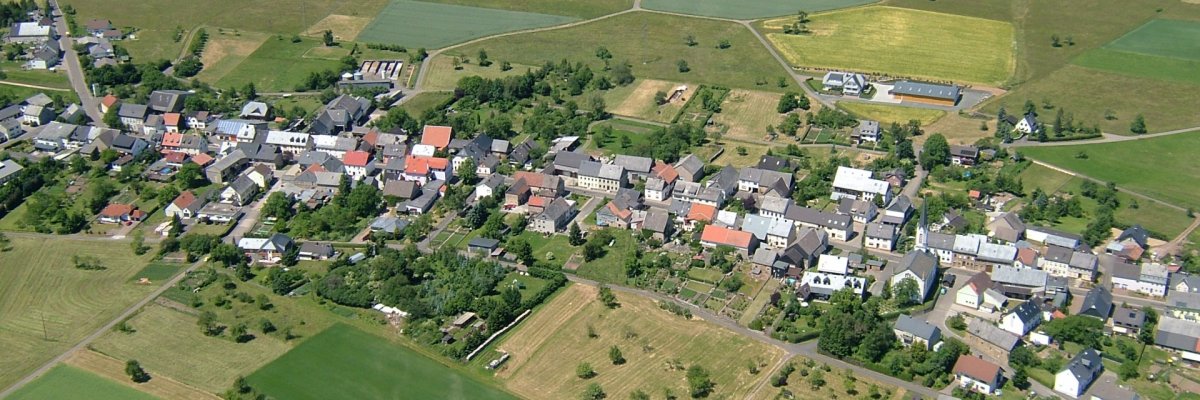 Ortsansicht der Ortsgemeinde Bergen aus der Luft aufgenommen