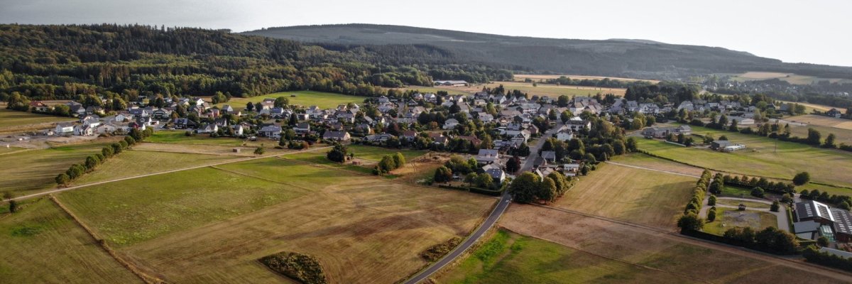 Ortsansicht der Ortsgemeinde Bruchwiler von oben