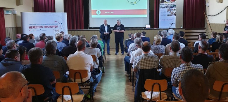 Foto von der Auftaktveranstaltung Ärzte-/Imagekampagne in Turnhalle Herrstein