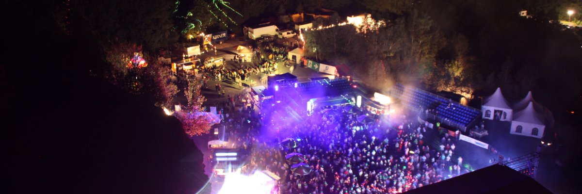 Blick von oben am Steinbruch OA bei Nacht