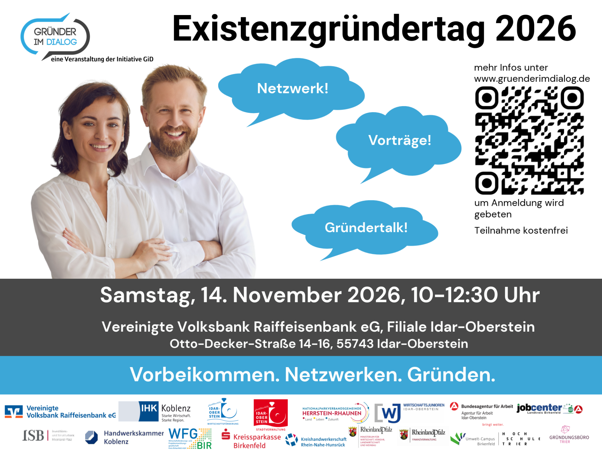 Zwei lächelnde Personen, eine Frau und ein Mann, vor Text mit Veranstaltungshinweisen und Logos verschiedener Organisationen