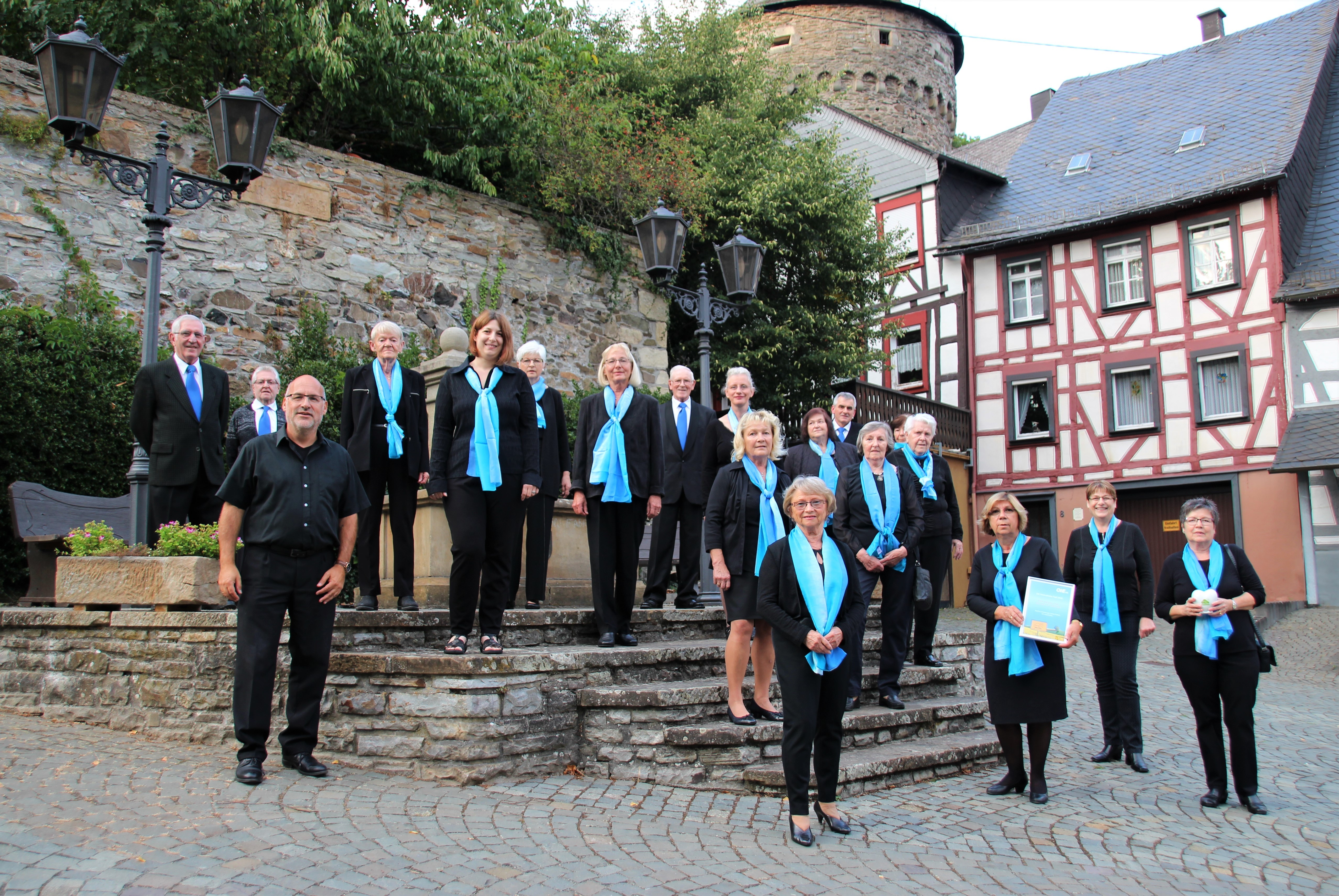 Chor Herrstein zu sehen ist der gem. Chor Herrstein fotografiert im Ortskern Herrstein