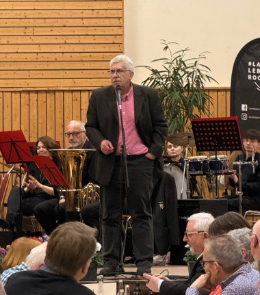 Bürgermeister Weber bei seiner Ansprache